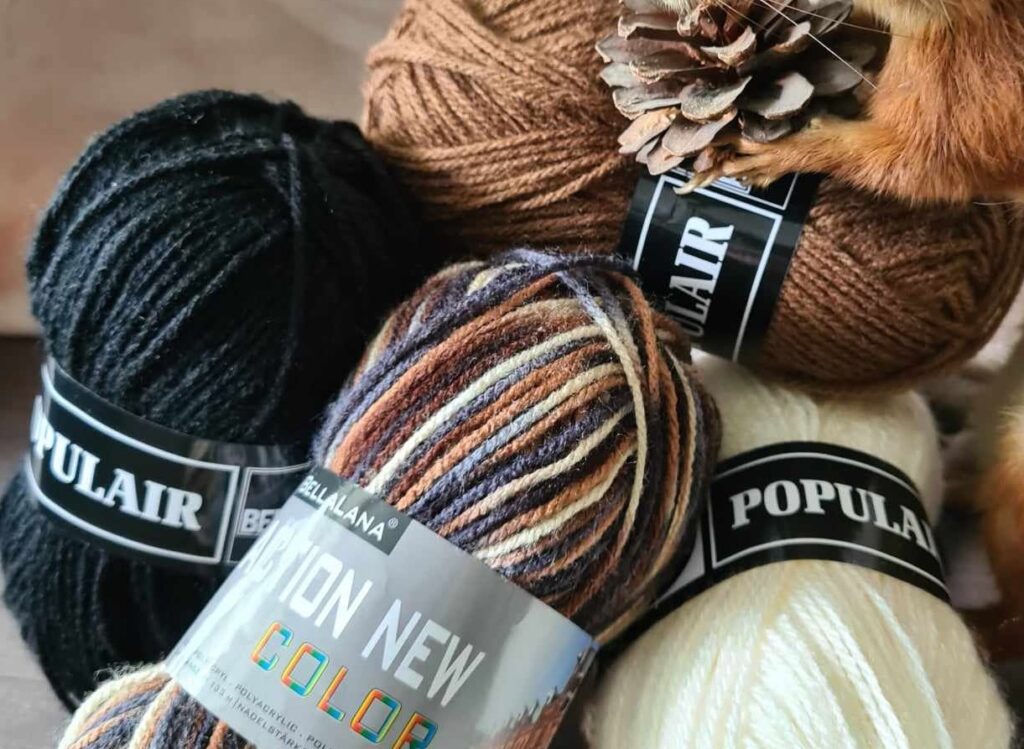 Action new bruin met populair zwart, ecru en bruin ingezoomd