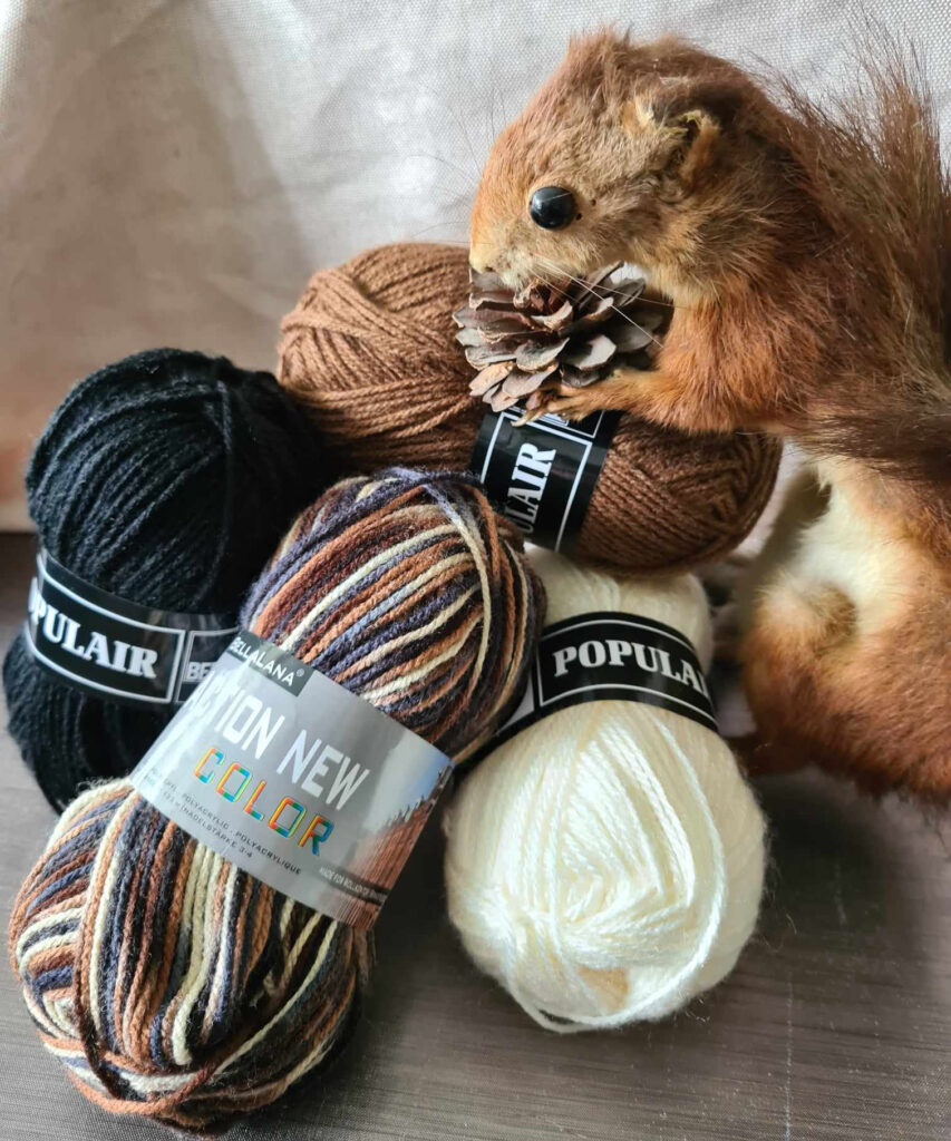 Action new bruin met populair zwart, ecru en bruin