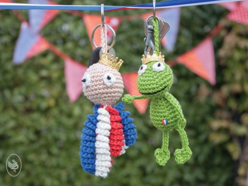 durable-haakpatroon-sleutelhanger-kikker-en-kwalletje