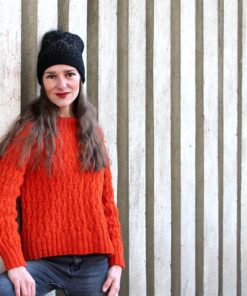 trui gemaakt met Cool wol in oranje rood