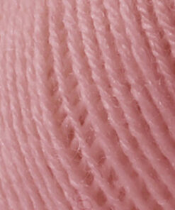 Cool wool 28 close up - zacht vintage roze
